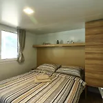 Campsite Mobil Homes Malufi 266 Jezera