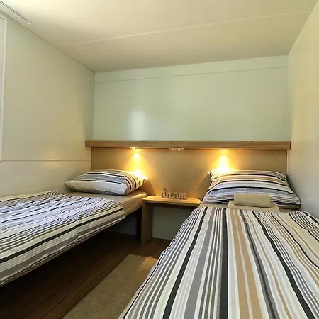 Campsite Mobil Homes Malufi 266 Jezera