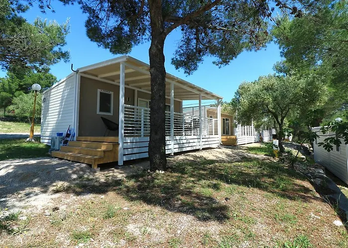 Kemp Mobil Homes Malufi 266 Jezera